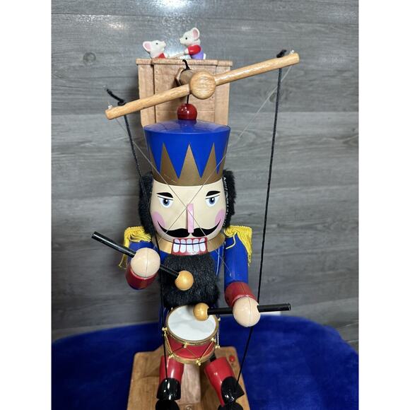 VTG 2001 Holiday Creations Living Nutcracker Marionette Christmas 22” Music Work - Picture 6 of 16